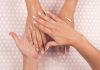 main gommage pronails manucure histoire d'ongles